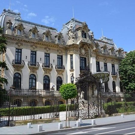Super Central - Lovely One-Bedroom Apartment On Victoriei Avenue Bucarest Exterior foto