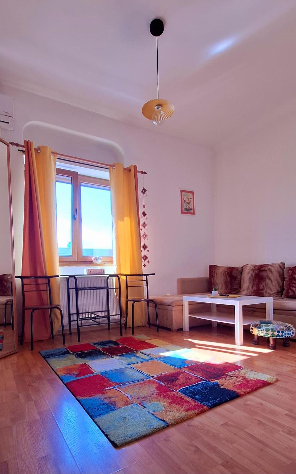 Super Central - Lovely One-Bedroom Apartment On Victoriei Avenue Bucarest Exterior foto